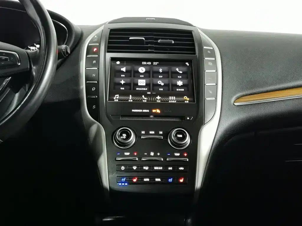 Lincoln MKC 2017 2.0T AWD Premium Edition — миниатюра 12