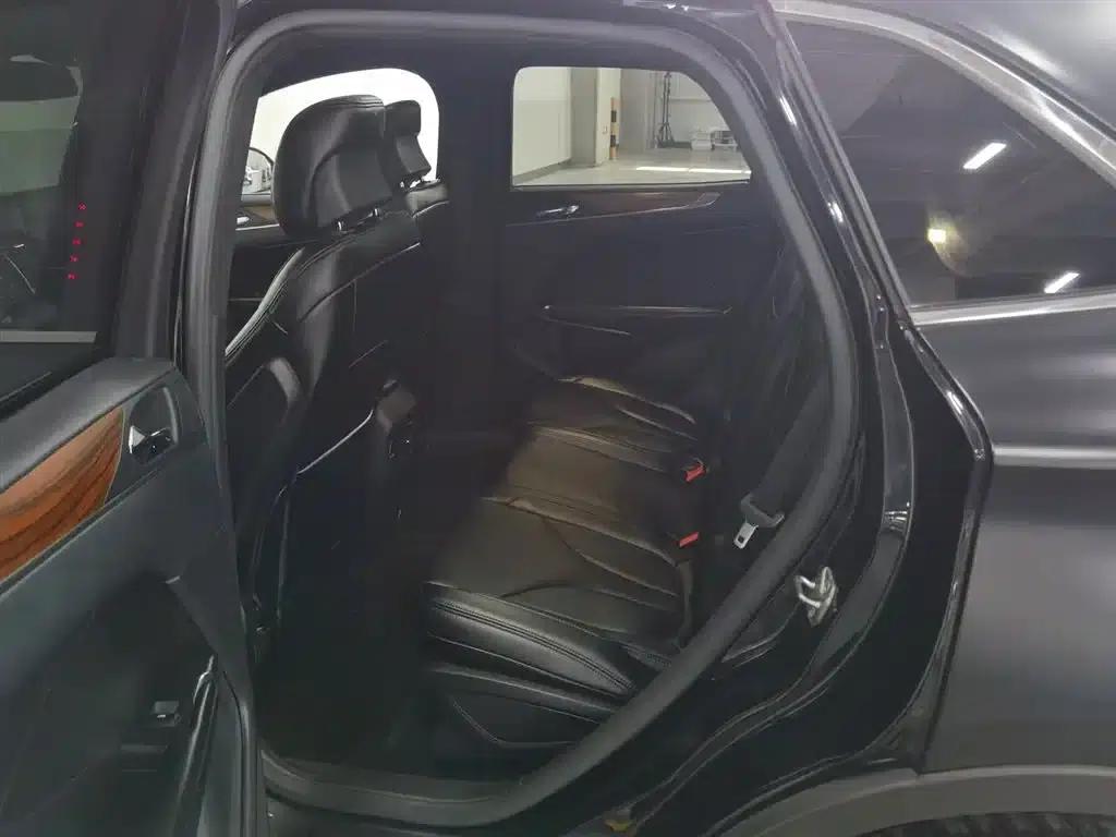 Lincoln MKC 2017 2.0T AWD Premium Edition — миниатюра 15