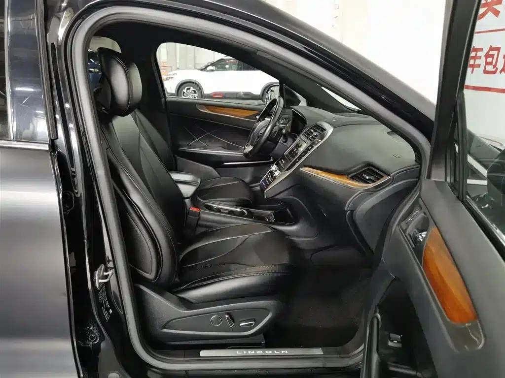 Lincoln MKC 2017 2.0T AWD Premium Edition — миниатюра 23