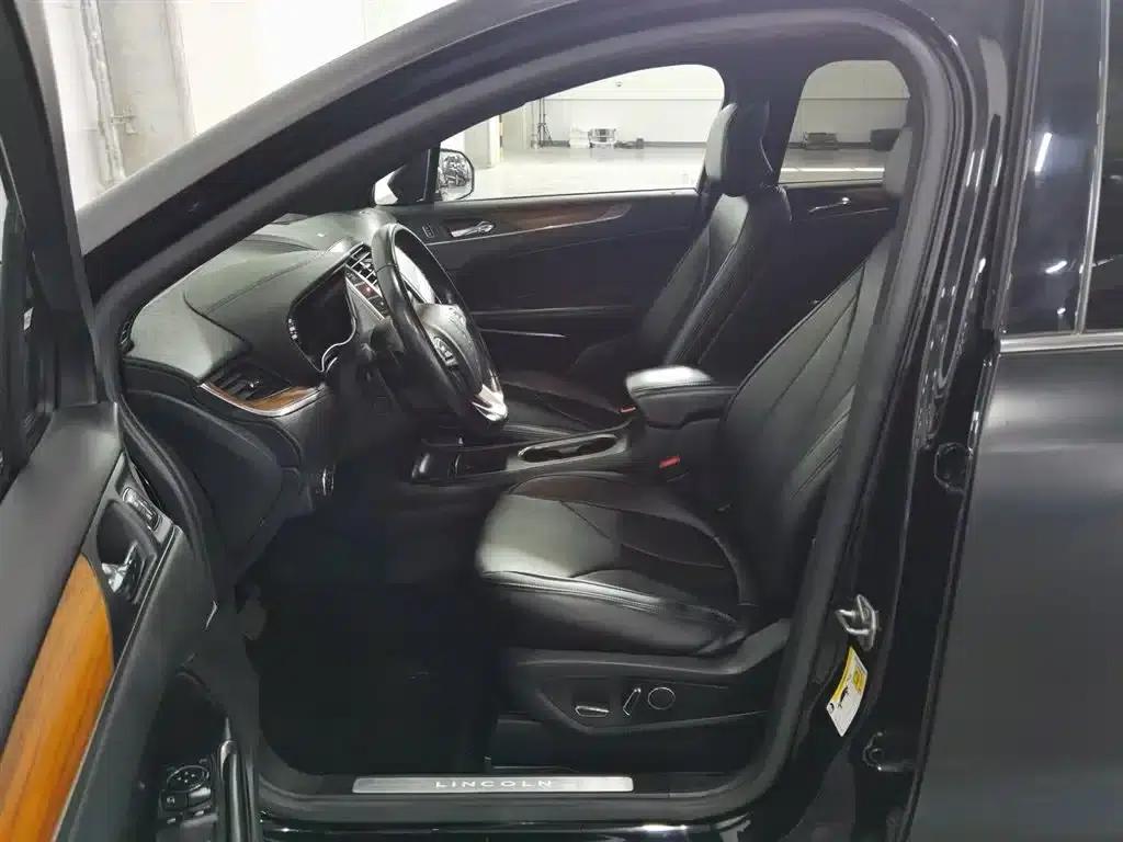 Lincoln MKC 2017 2.0T AWD Premium Edition — миниатюра 10