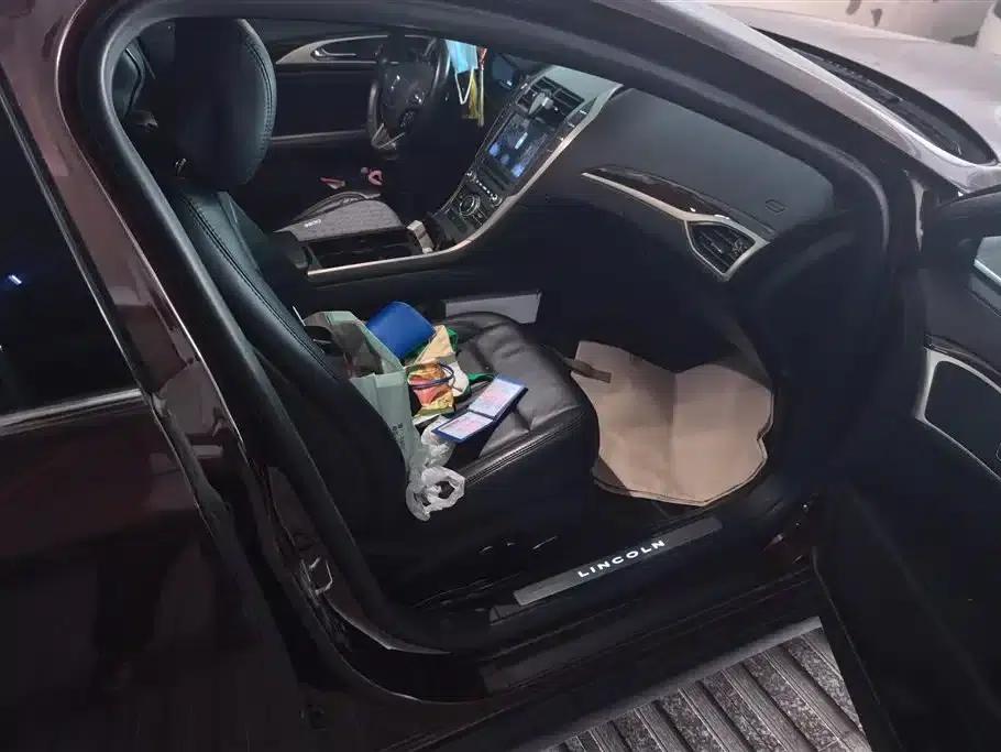 Lincoln MKZ 2017 2.0T Premium Edition — миниатюра 8