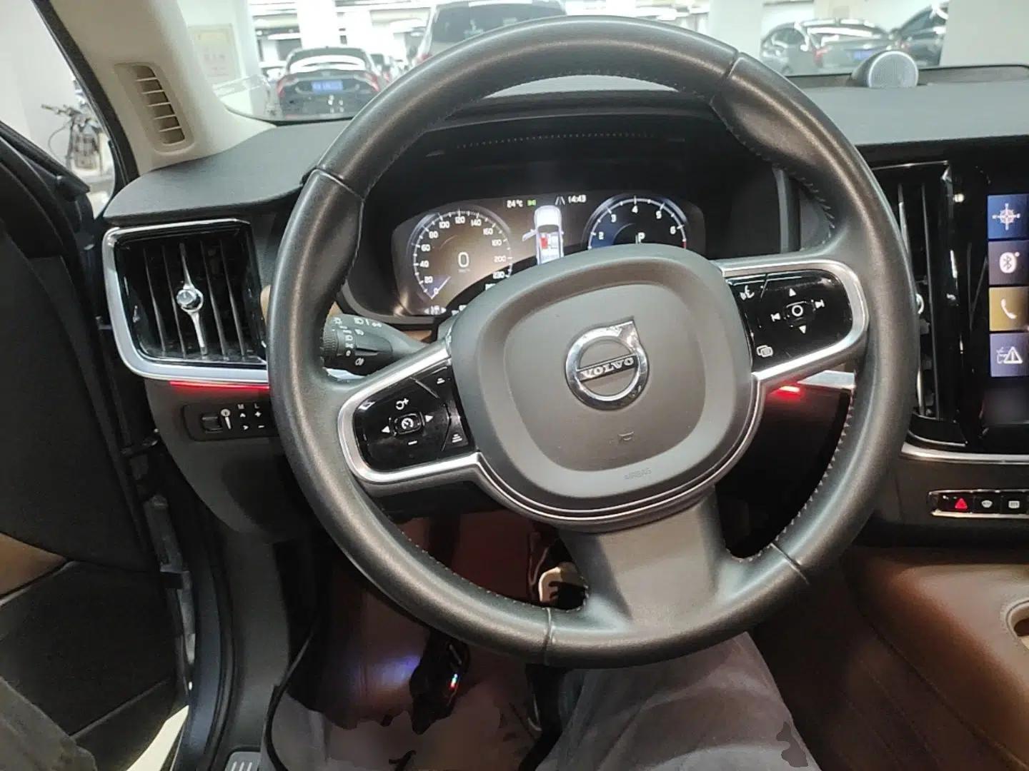 Volvo S90 2020 Facelifted T5 Zhiyi Luxury Edition — миниатюра 14