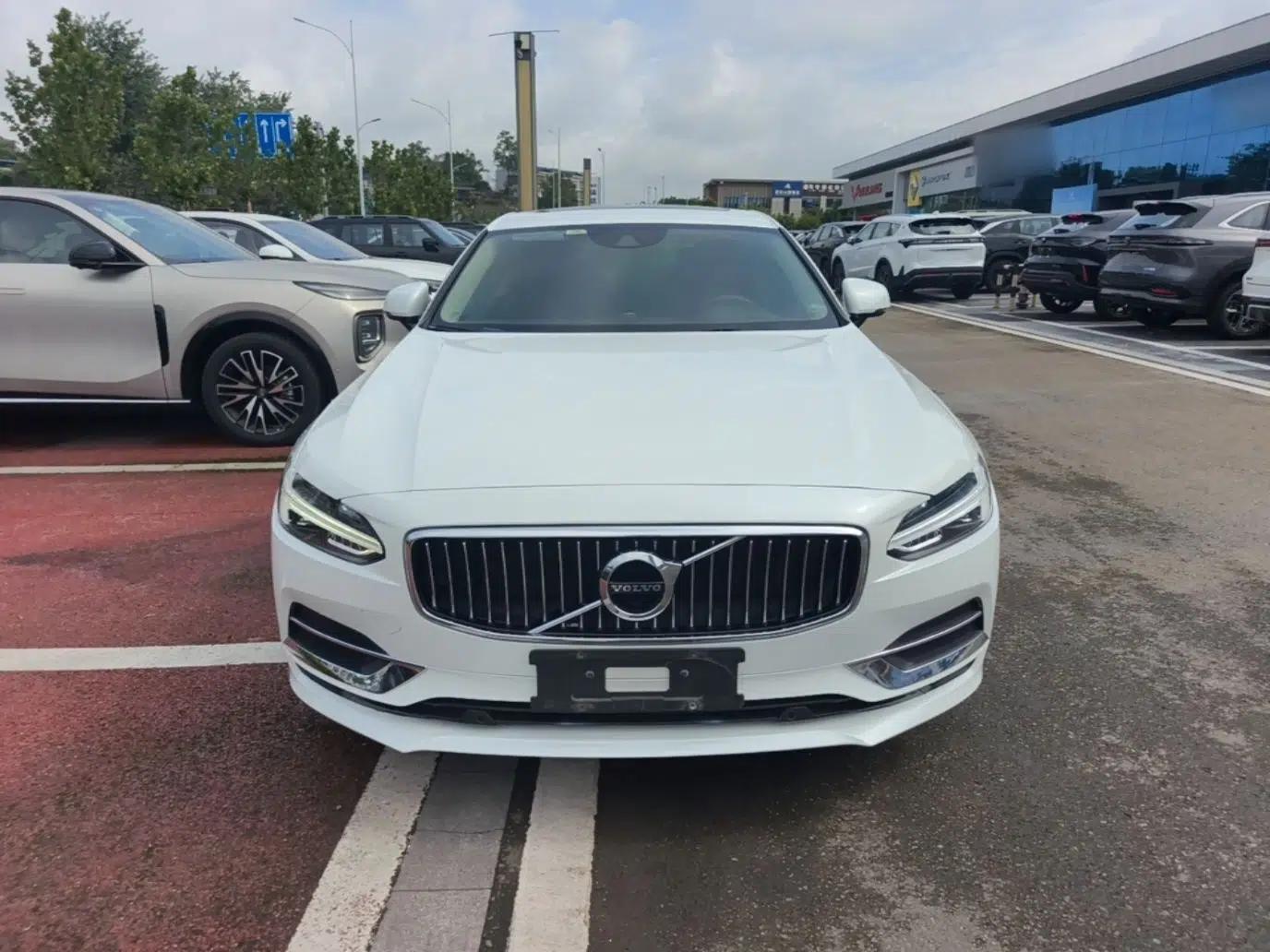 Volvo S90 2020 T5 Zhiyuan Luxury Edition — миниатюра 2