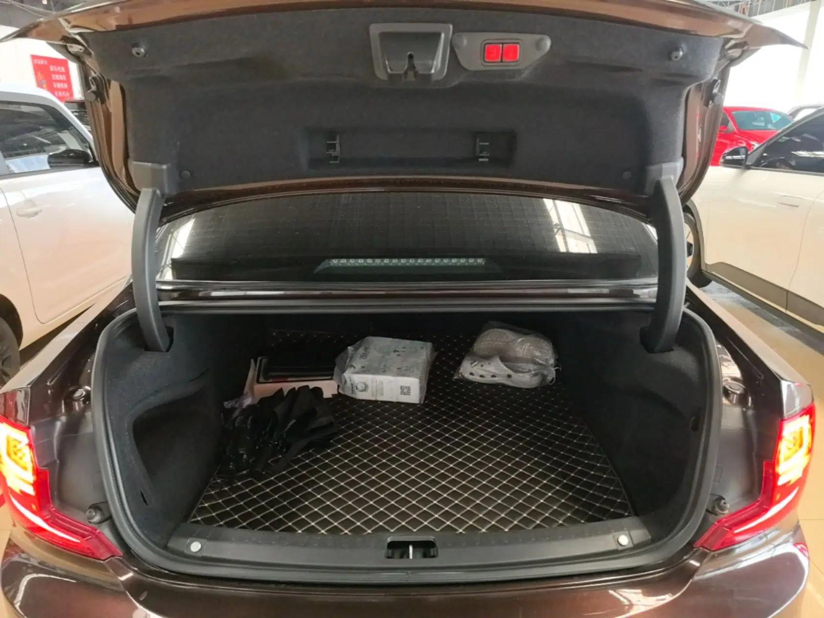 Volvo S90 2017 T5 Zhiyuan Edition — миниатюра 22