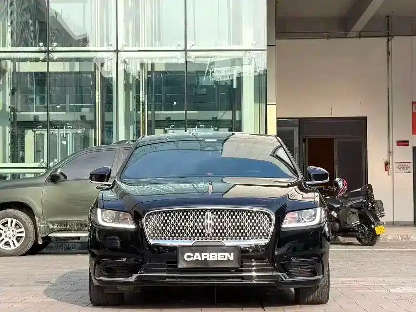 Lincoln Continental 2019 2.0T Two-Wheel Drive Premium Edition (China V Emission Standard) — миниатюра 2