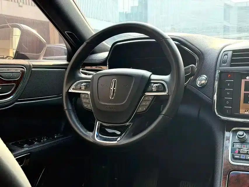 Lincoln Continental 2019 2.0T Two-Wheel Drive Premium Edition (China V Emission Standard) — миниатюра 9