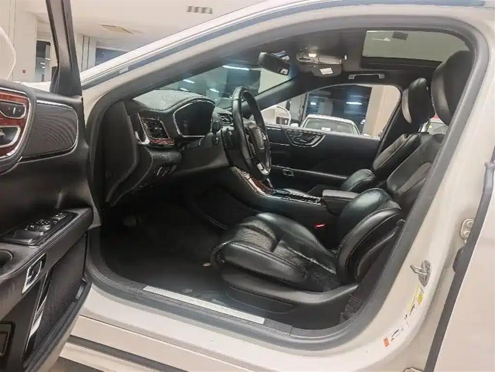 Lincoln Continental 2019 2.0T Two-Wheel Drive Premium Edition (China V Emission Standard) — миниатюра 5