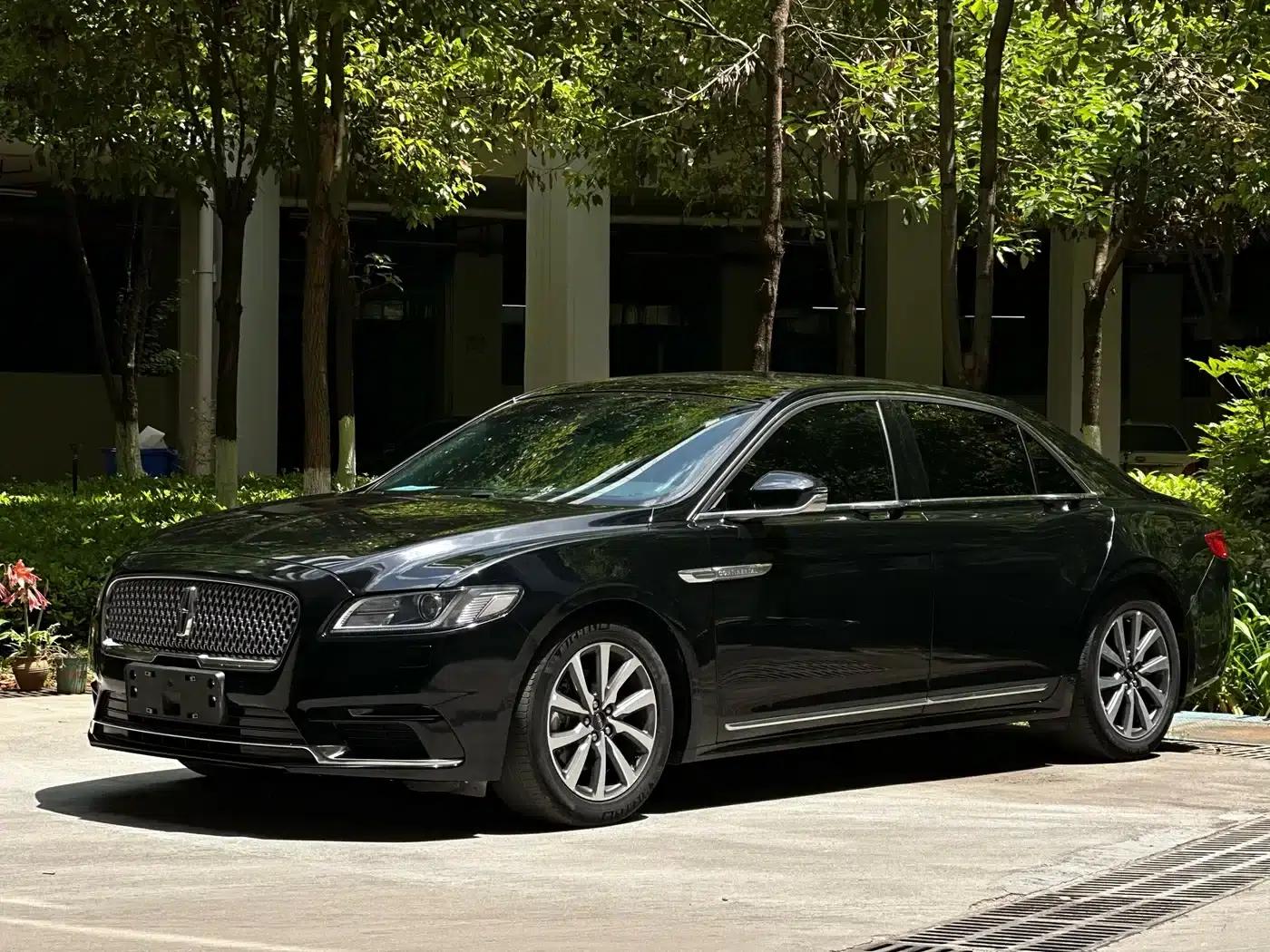Lincoln Continental 2017 2.0T Two-Wheel Drive Premium Edition — миниатюра 1