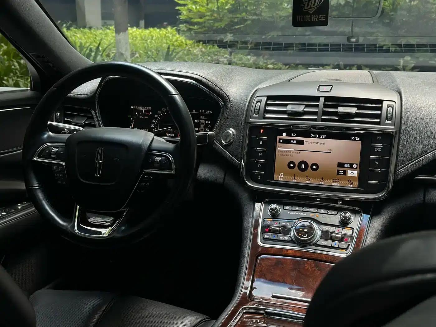 Lincoln Continental 2017 2.0T Two-Wheel Drive Premium Edition — миниатюра 13