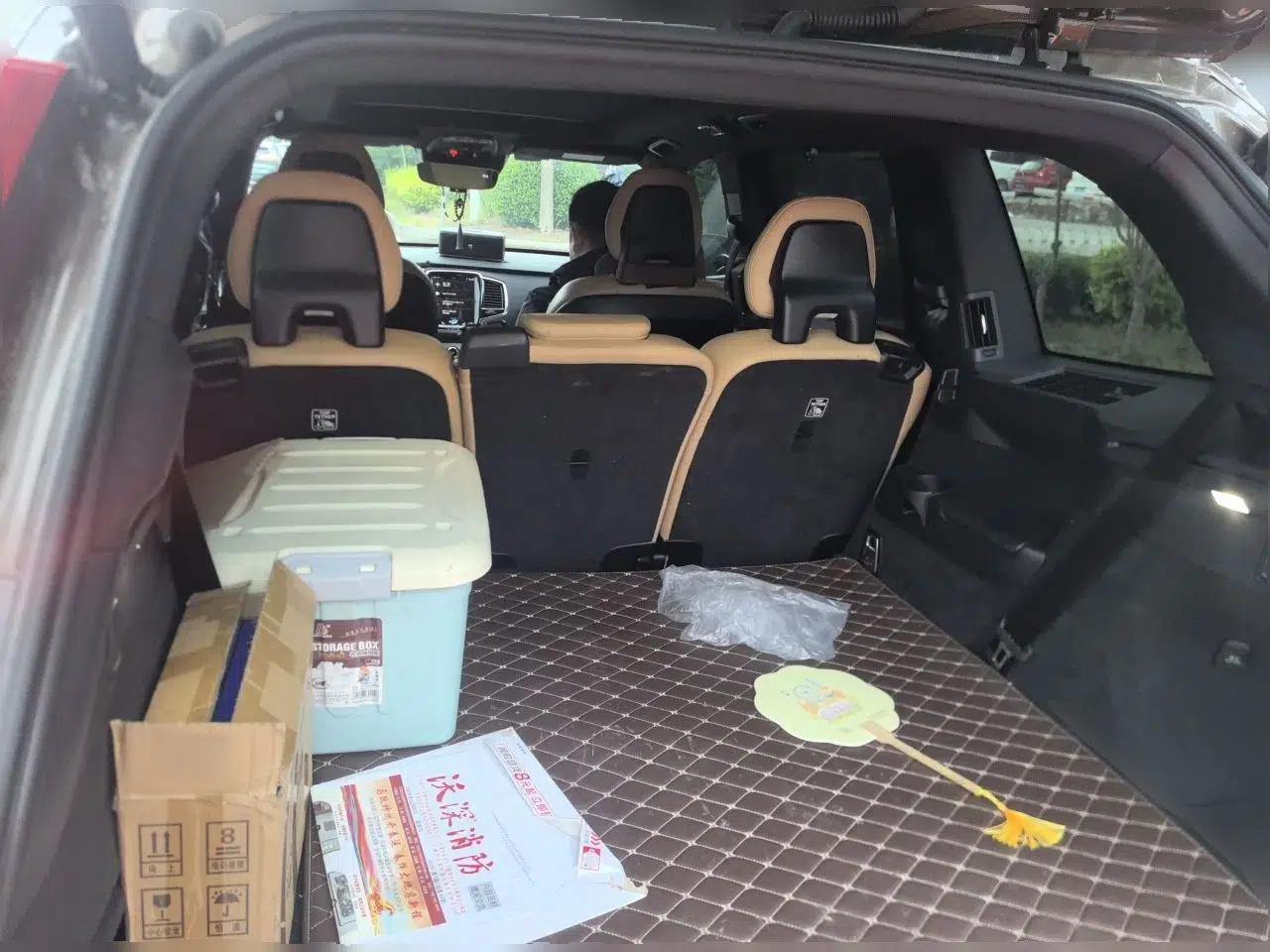 Volvo XC90 2018 T6 Zhiyi Edition 7-Seater — миниатюра 20