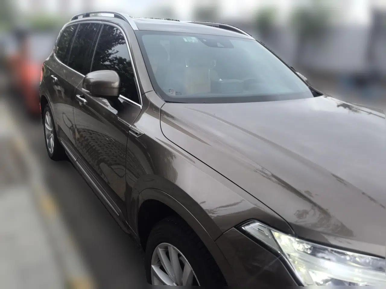 Volvo XC90 2018 T6 Zhiyi Edition 7-Seater — миниатюра 3