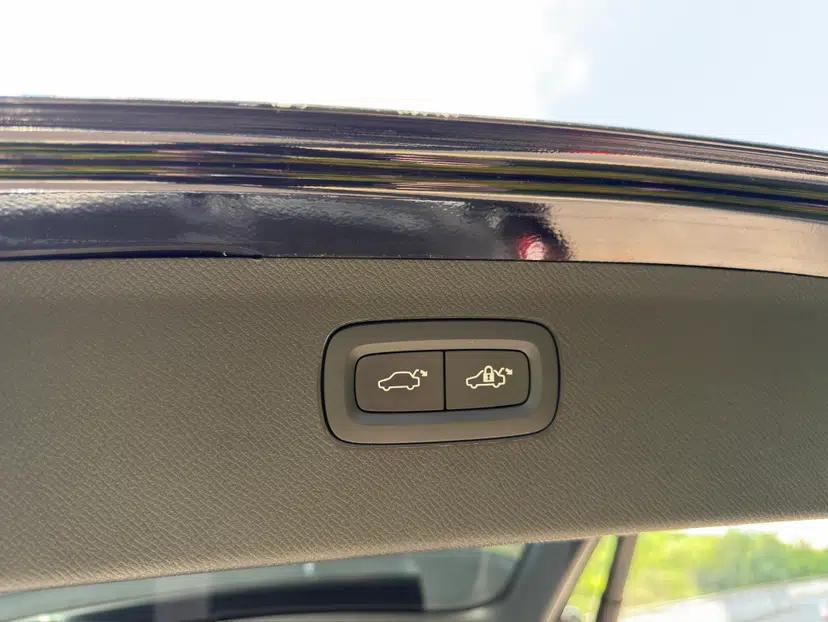 Volvo XC90 2015 T6 Zhiya Edition 7-seater — миниатюра 2