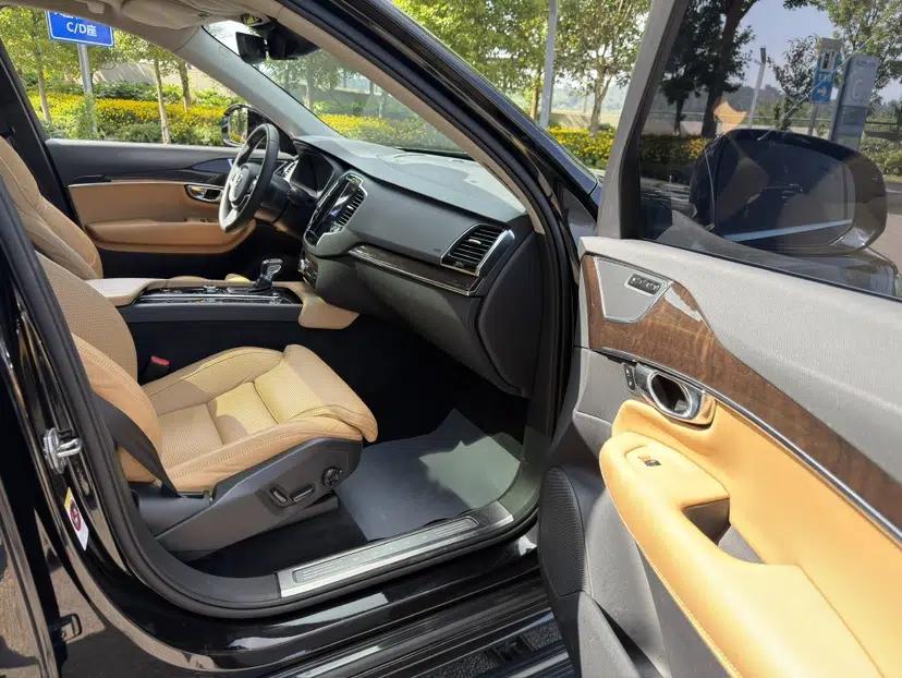 Volvo XC90 2015 T6 Zhiya Edition 7-seater — миниатюра 27