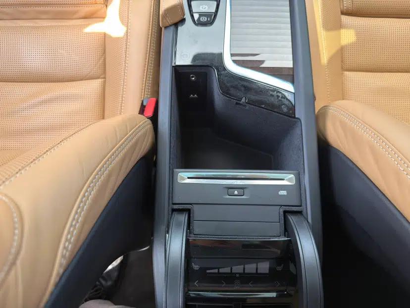 Volvo XC90 2015 T6 Zhiya Edition 7-seater — миниатюра 33