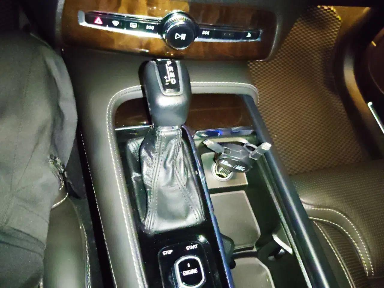 Volvo XC90 2015 T6 Luxury Edition 5-seater — миниатюра 15
