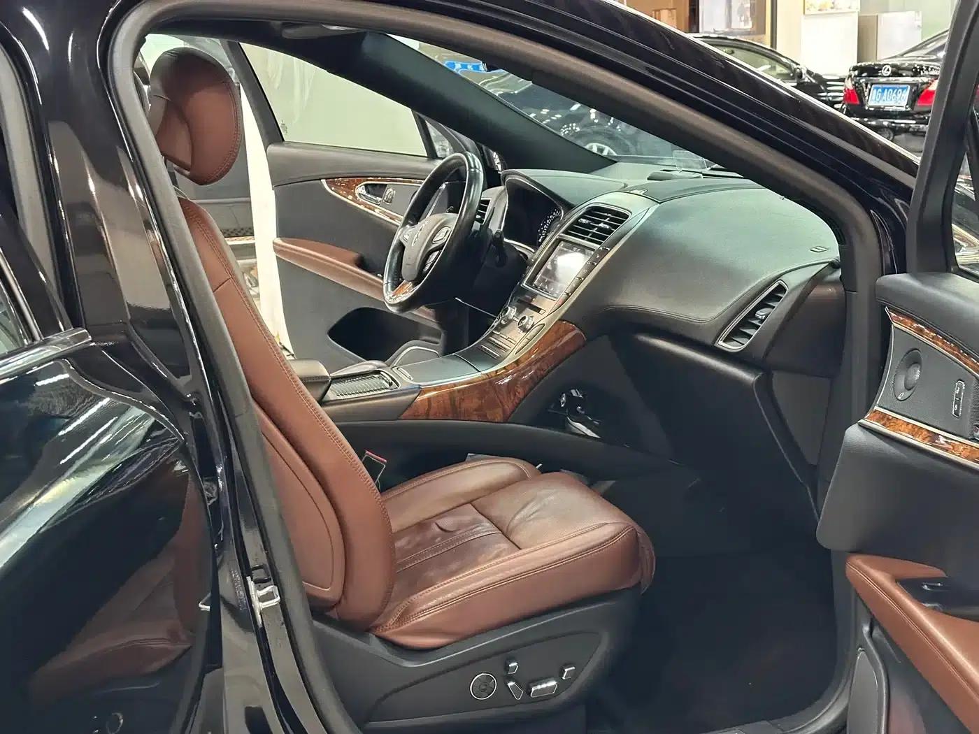 Lincoln MKX 2015 2.7T AWD Premium Edition — миниатюра 11