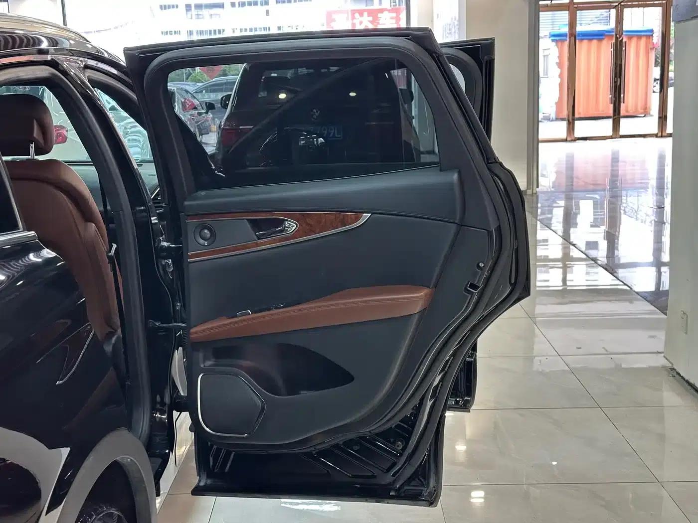 Lincoln MKX 2015 2.7T AWD Premium Edition — миниатюра 13