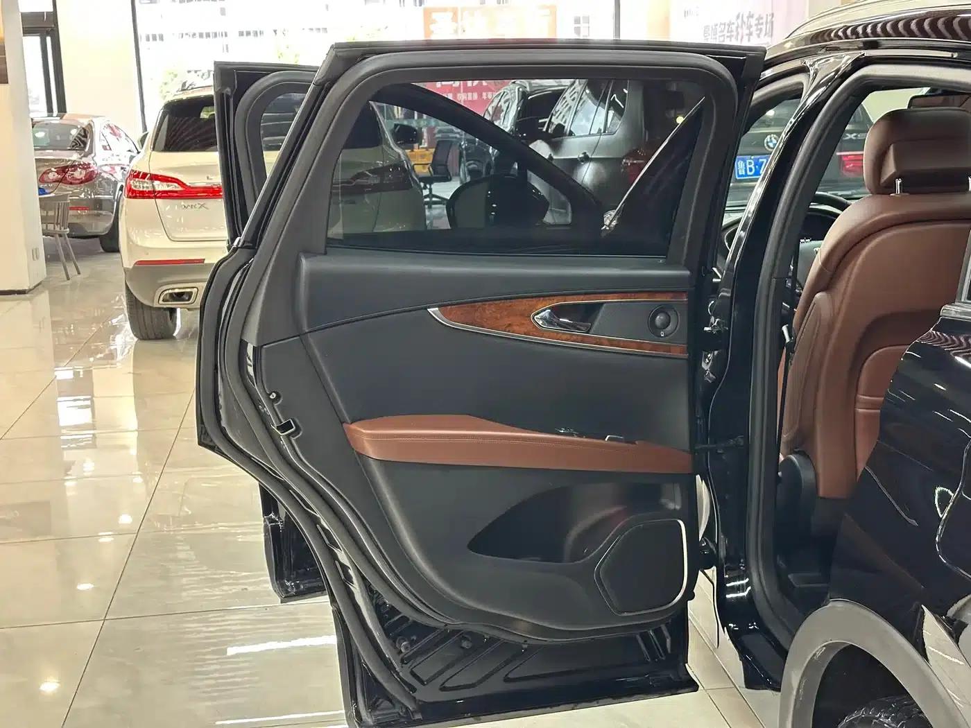 Lincoln MKX 2015 2.7T AWD Premium Edition — миниатюра 15