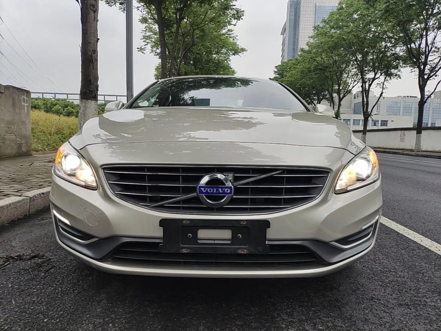 Volvo S60 2017 S60L T3 Smart Upgrade Edition — миниатюра 2