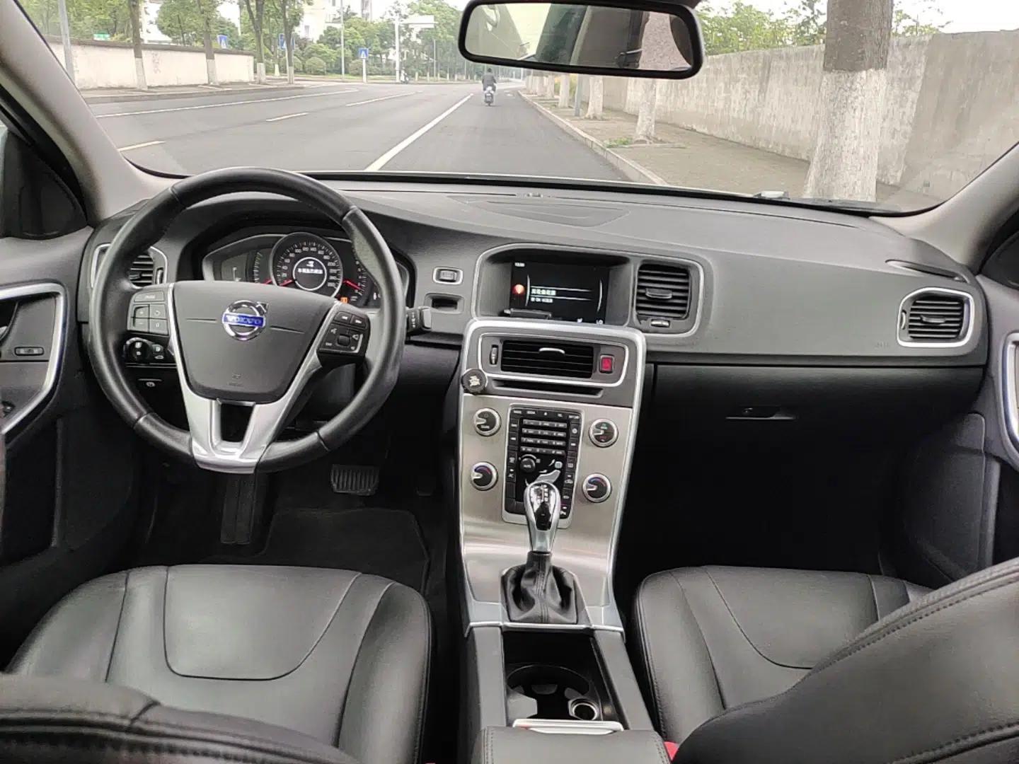 Volvo S60 2017 S60L T3 Smart Upgrade Edition — миниатюра 13