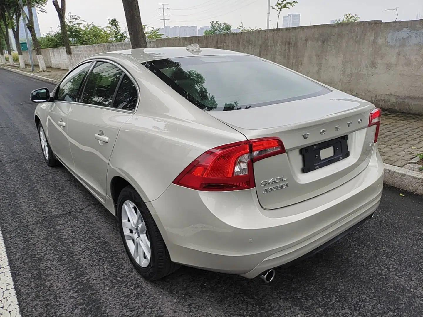 Volvo S60 2017 S60L T3 Smart Upgrade Edition — миниатюра 4