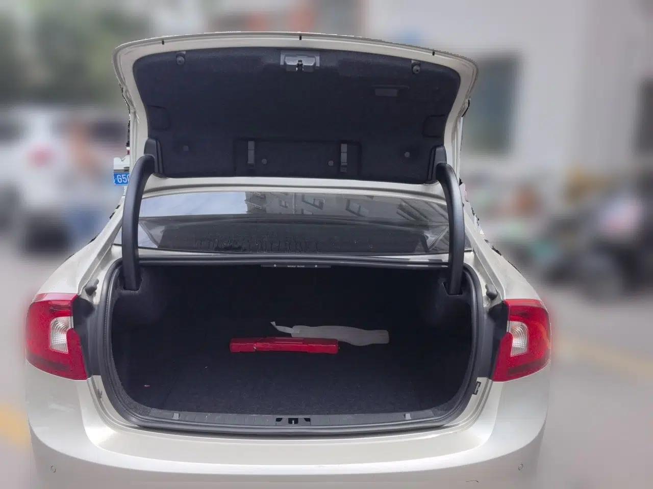 Volvo S60 2017 S60L T3 Smart Upgrade Edition — миниатюра 20