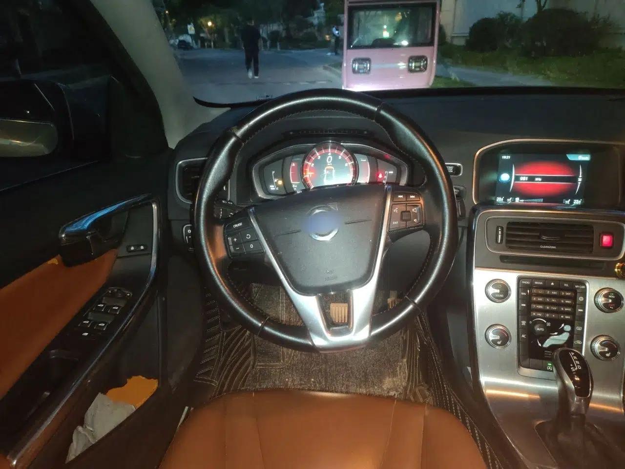 Volvo S60 2016 S60L T4 Zhiyuan Edition — миниатюра 11