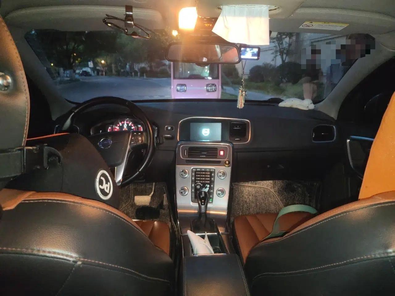 Volvo S60 2016 S60L T4 Zhiyuan Edition — миниатюра 19