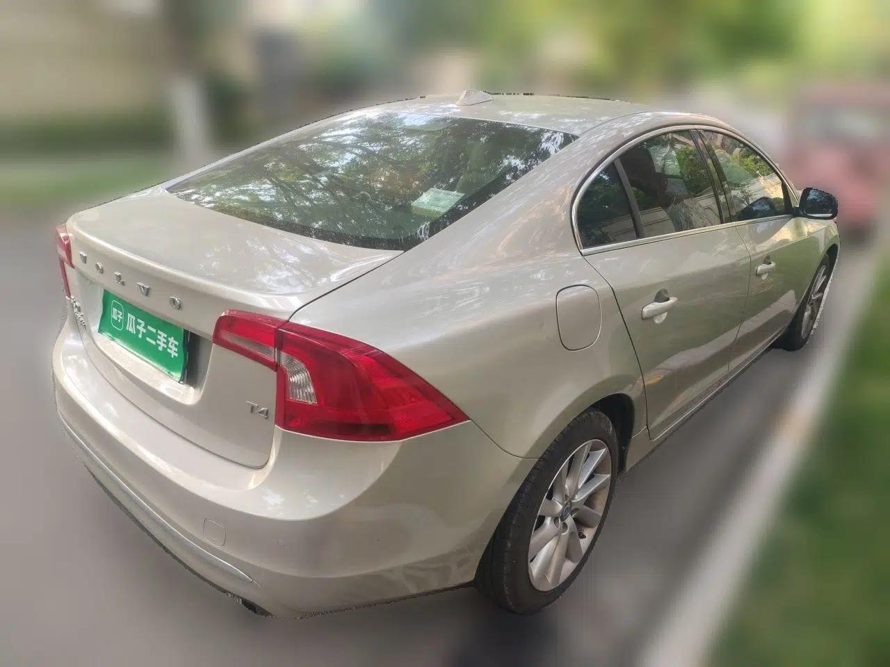Volvo S60 2016 S60L T4 Zhiyuan Edition — миниатюра 6