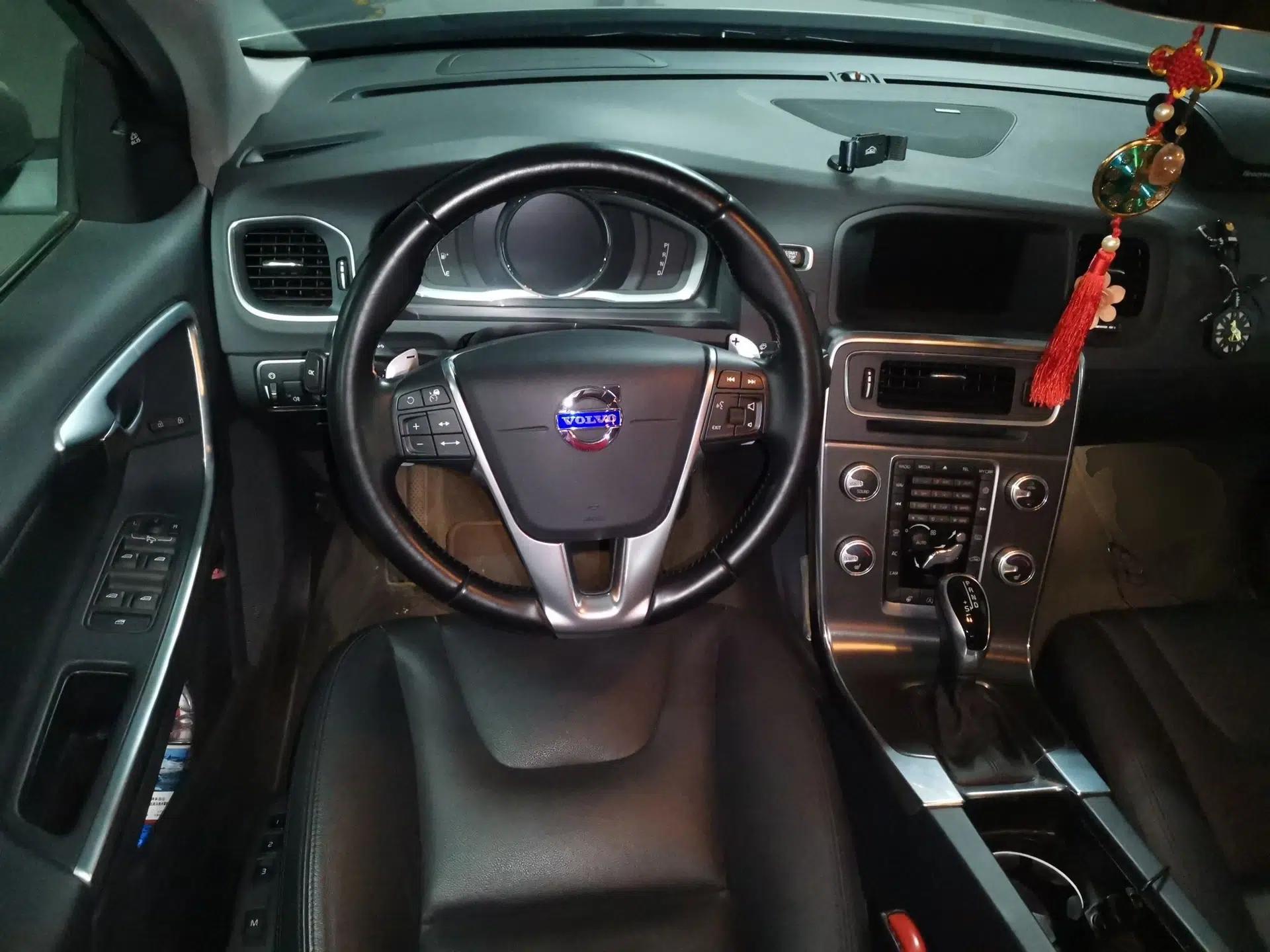 Volvo S60 2015 S60L T5 Zhiyue Edition — миниатюра 11