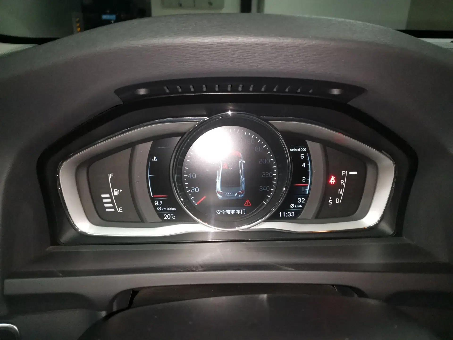 Volvo S60 2015 S60L T5 Zhiyue Edition — миниатюра 12