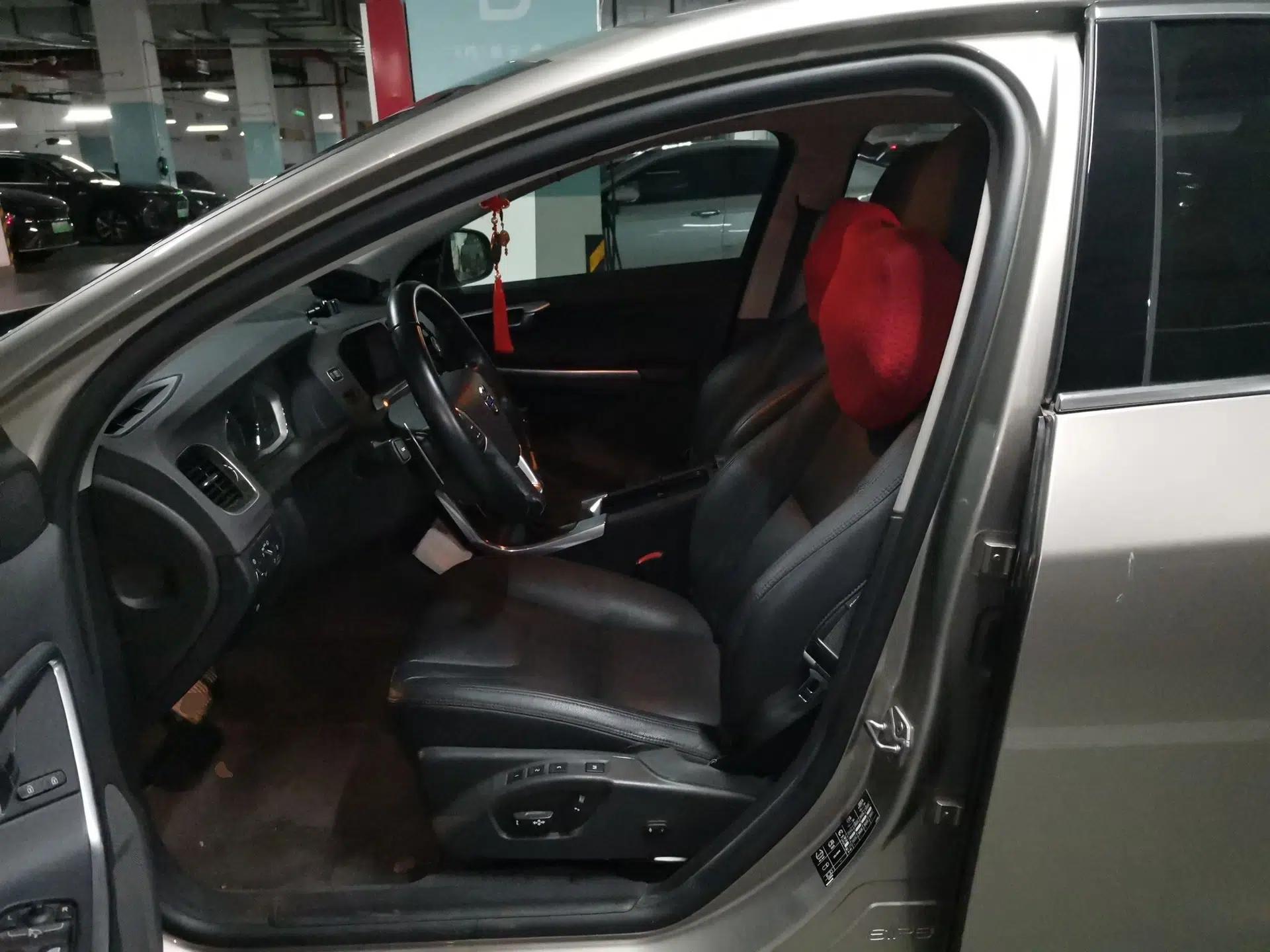 Volvo S60 2015 S60L T5 Zhiyue Edition — миниатюра 16