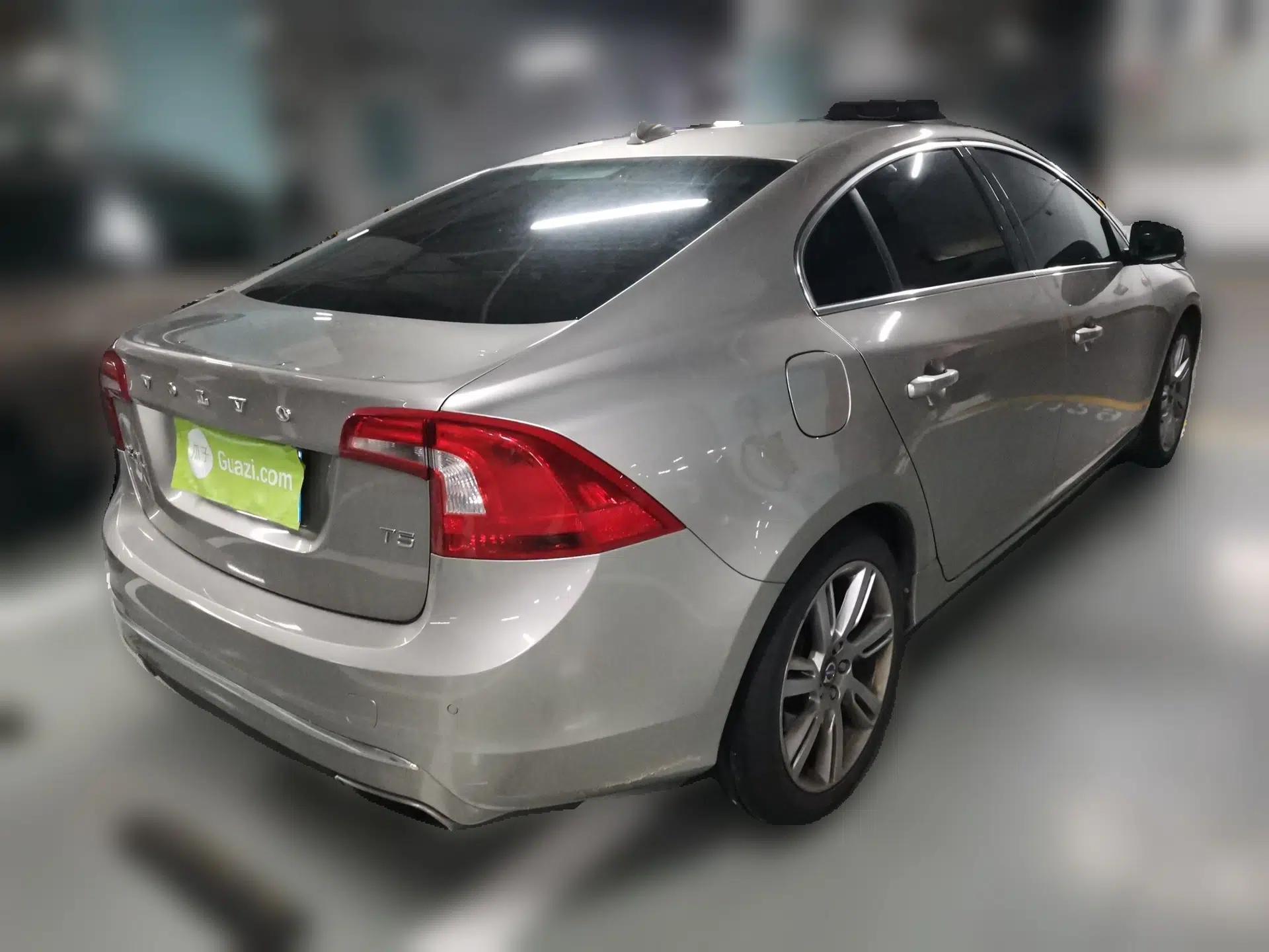 Volvo S60 2015 S60L T5 Zhiyue Edition — миниатюра 6