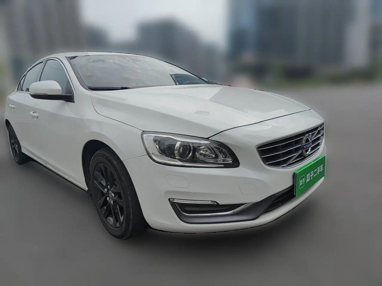 Volvo S60 2018 S60L T3 Smart Upgrade Edition — миниатюра 3