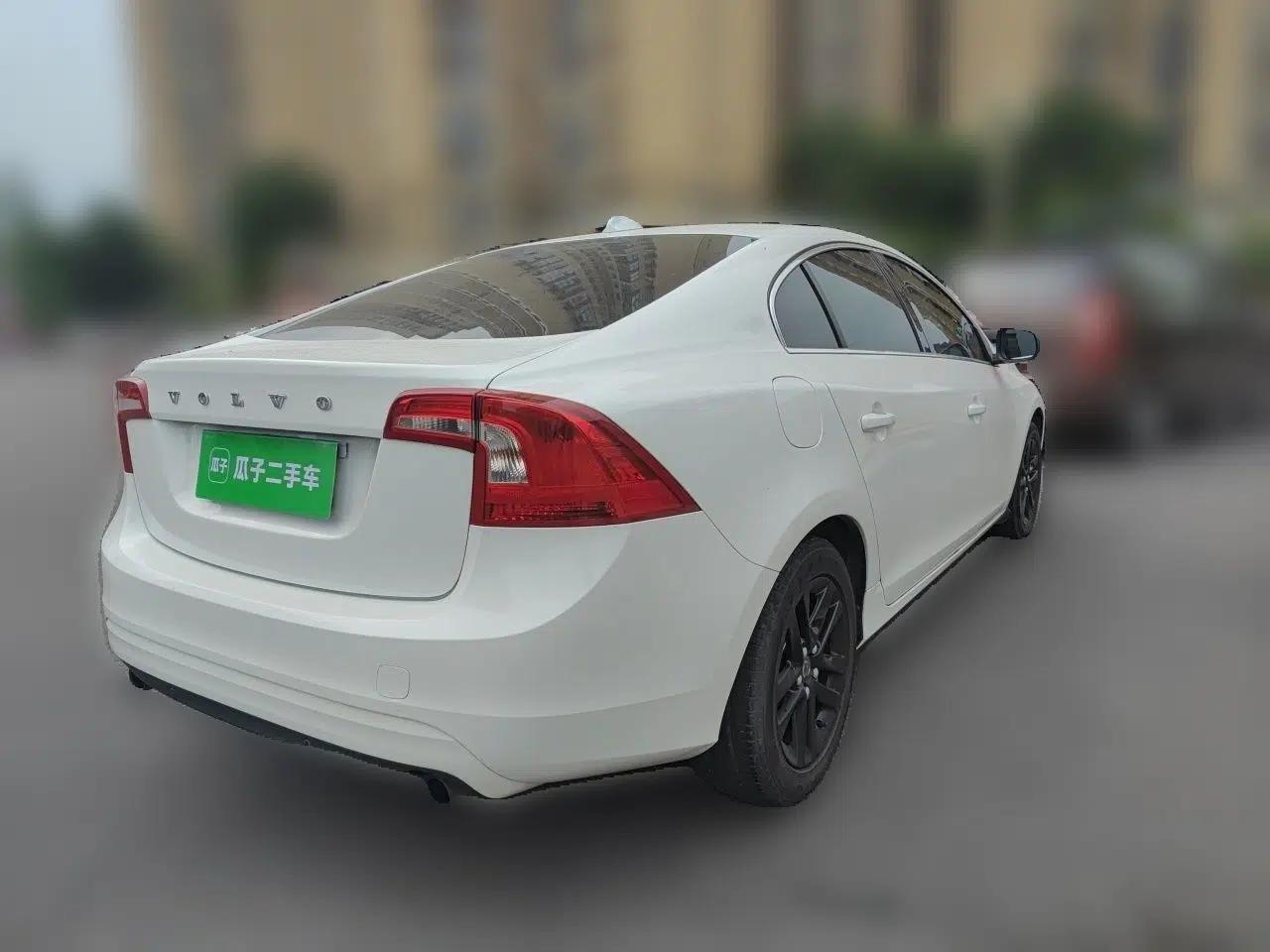 Volvo S60 2018 S60L T3 Smart Upgrade Edition — миниатюра 6