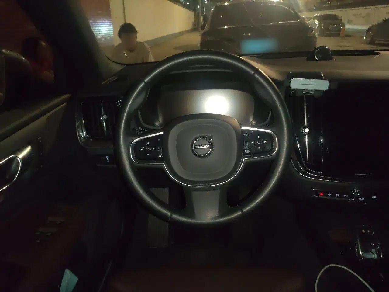 Volvo S60 2022 B4 Zhiyuan Luxury Edition — миниатюра 11