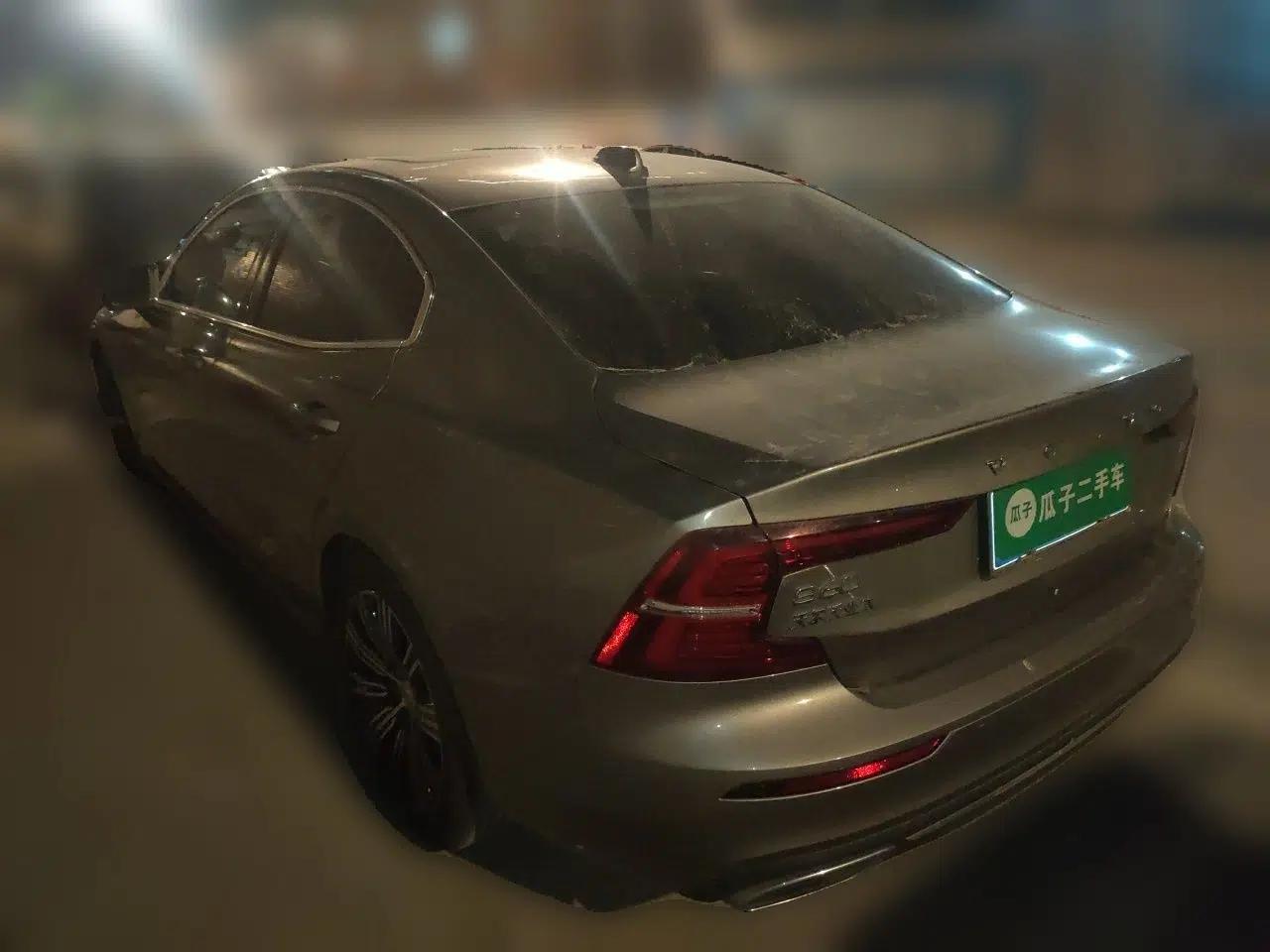 Volvo S60 2022 B4 Zhiyuan Luxury Edition — миниатюра 4