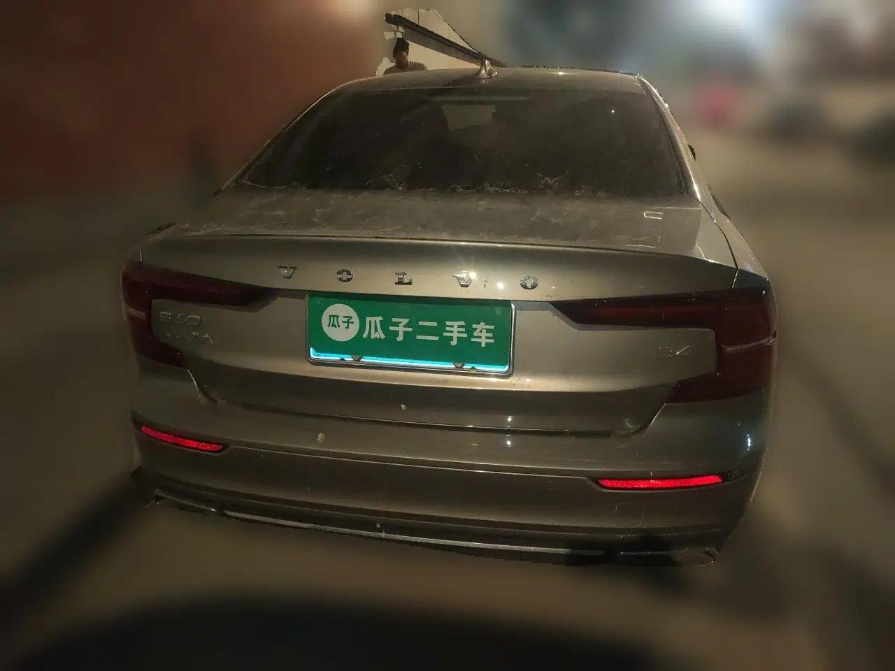 Volvo S60 2022 B4 Zhiyuan Luxury Edition — миниатюра 5