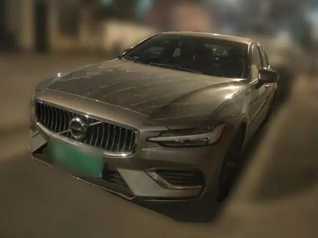 Volvo S60 2022 B4 Zhiyuan Luxury Edition