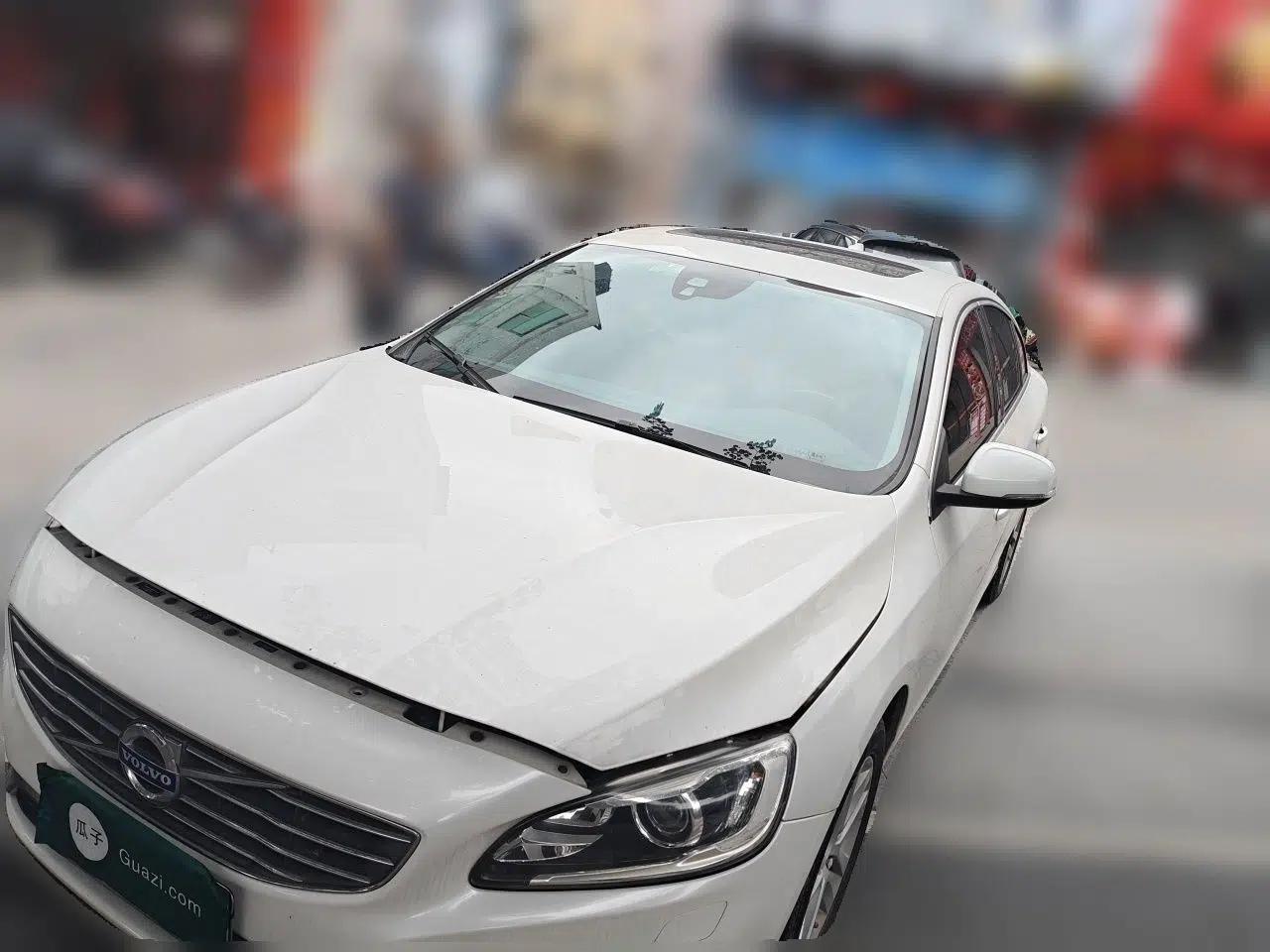 Volvo S60 2018 S60L T3 Smart Upgrade Edition — миниатюра 1