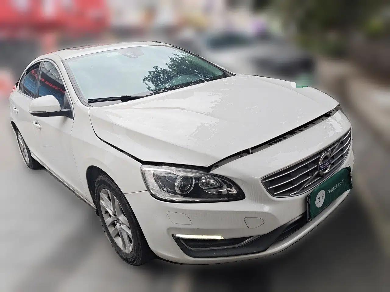 Volvo S60 2018 S60L T3 Smart Upgrade Edition — миниатюра 3