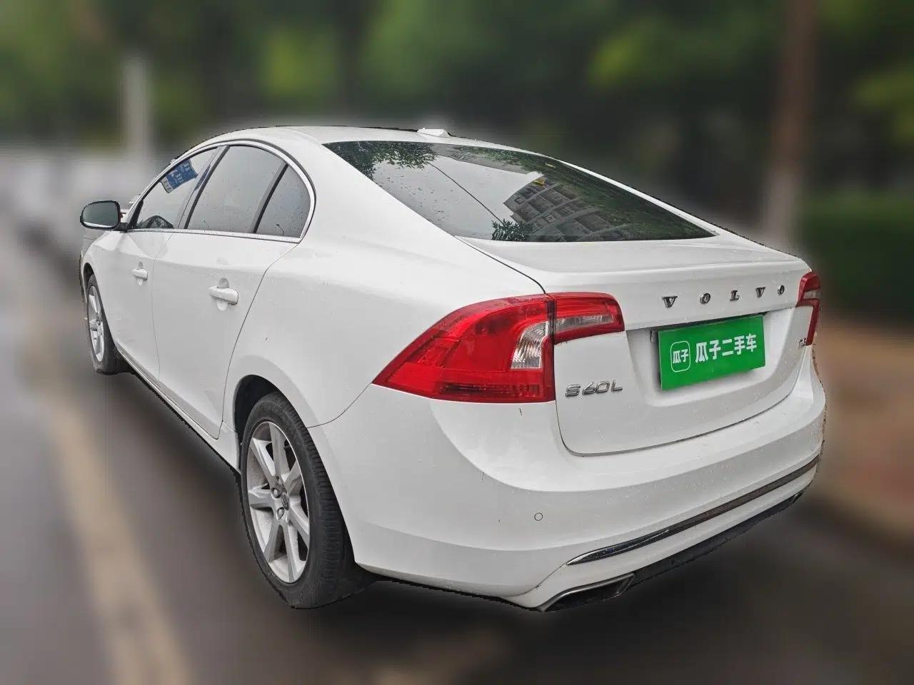 Volvo S60 2018 S60L T5 Intelligent Drive Edition — миниатюра 4