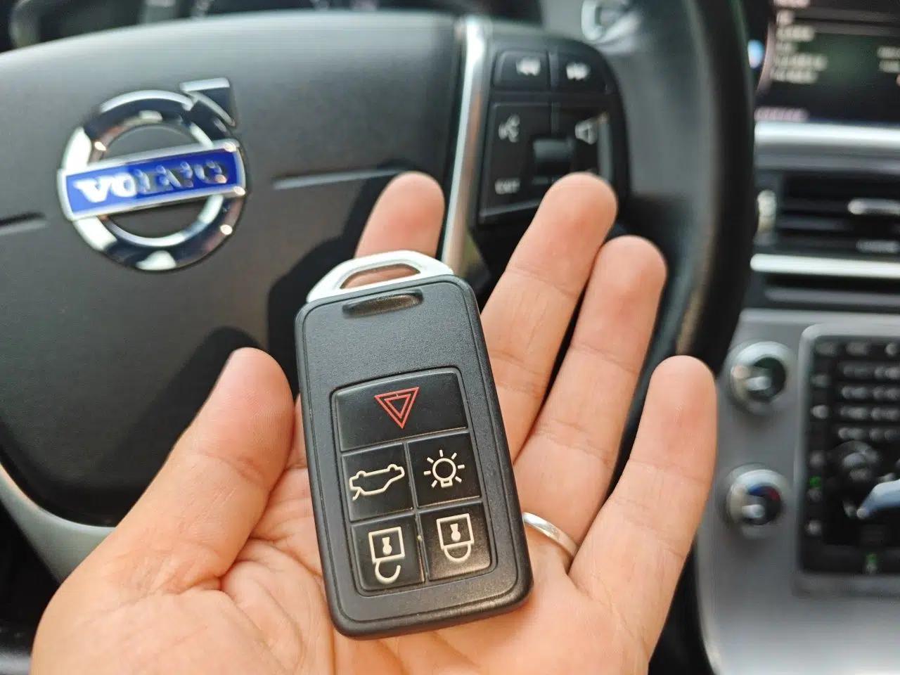 Volvo S60 2018 S60L T5 Intelligent Drive Edition — миниатюра 9