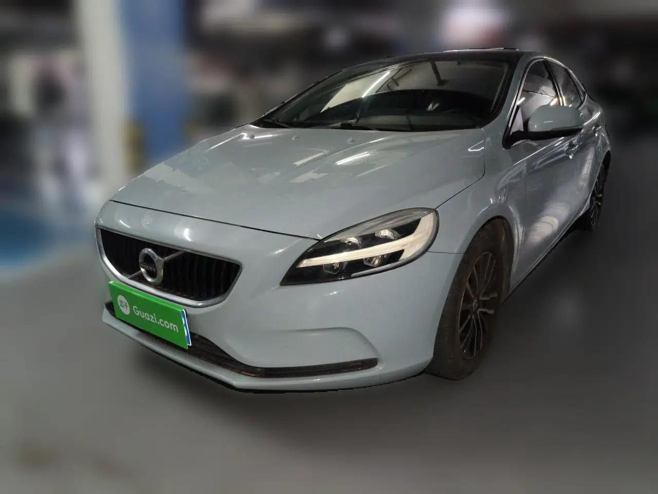 Volvo V40 2017 T3 Zhiyi Edition — миниатюра 1