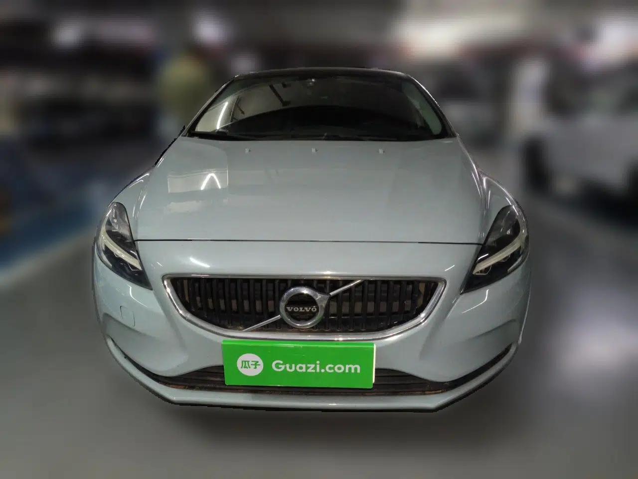 Volvo V40 2017 T3 Zhiyi Edition — миниатюра 2