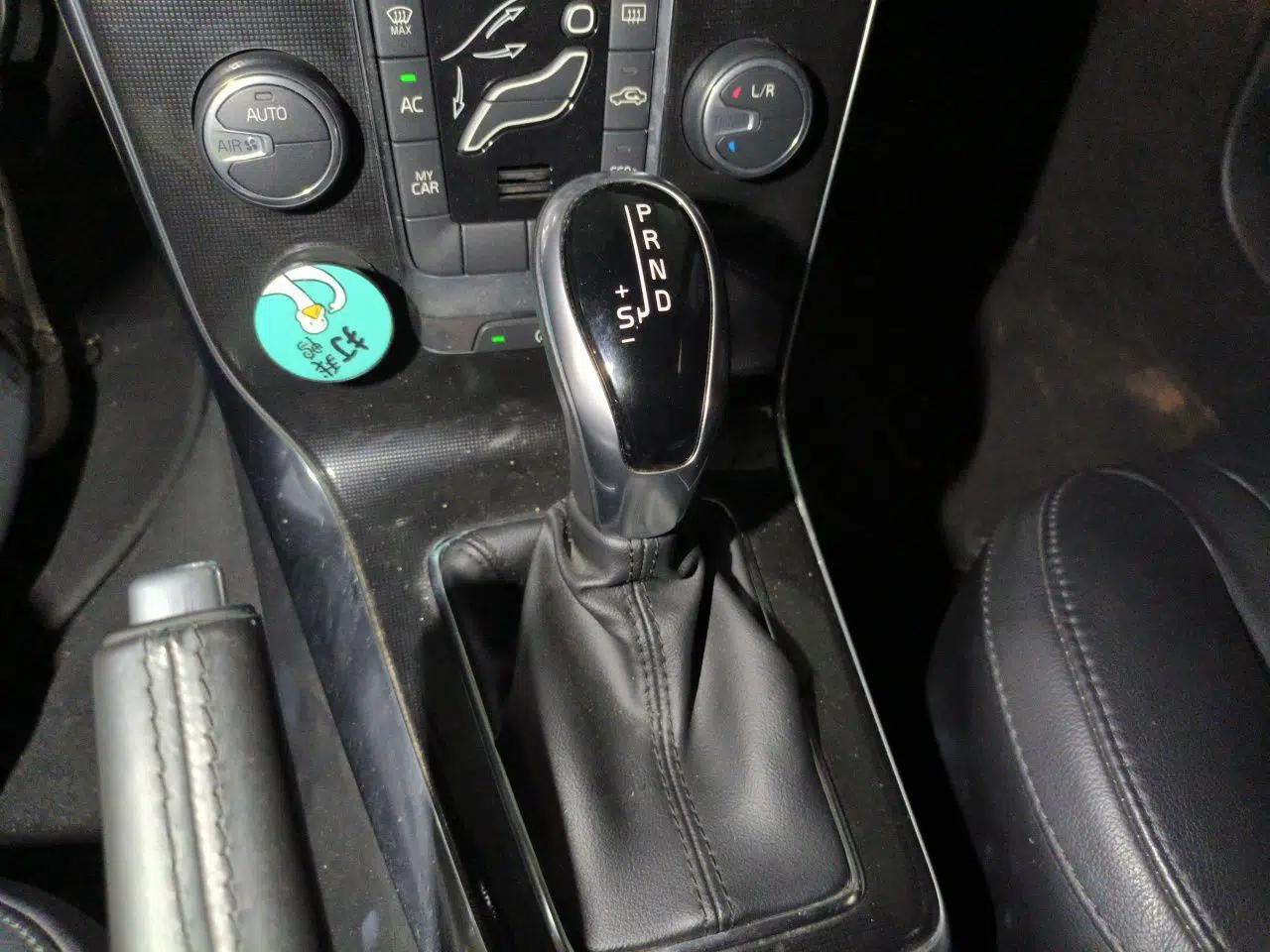 Volvo V40 2017 T3 Zhiyi Edition — миниатюра 15