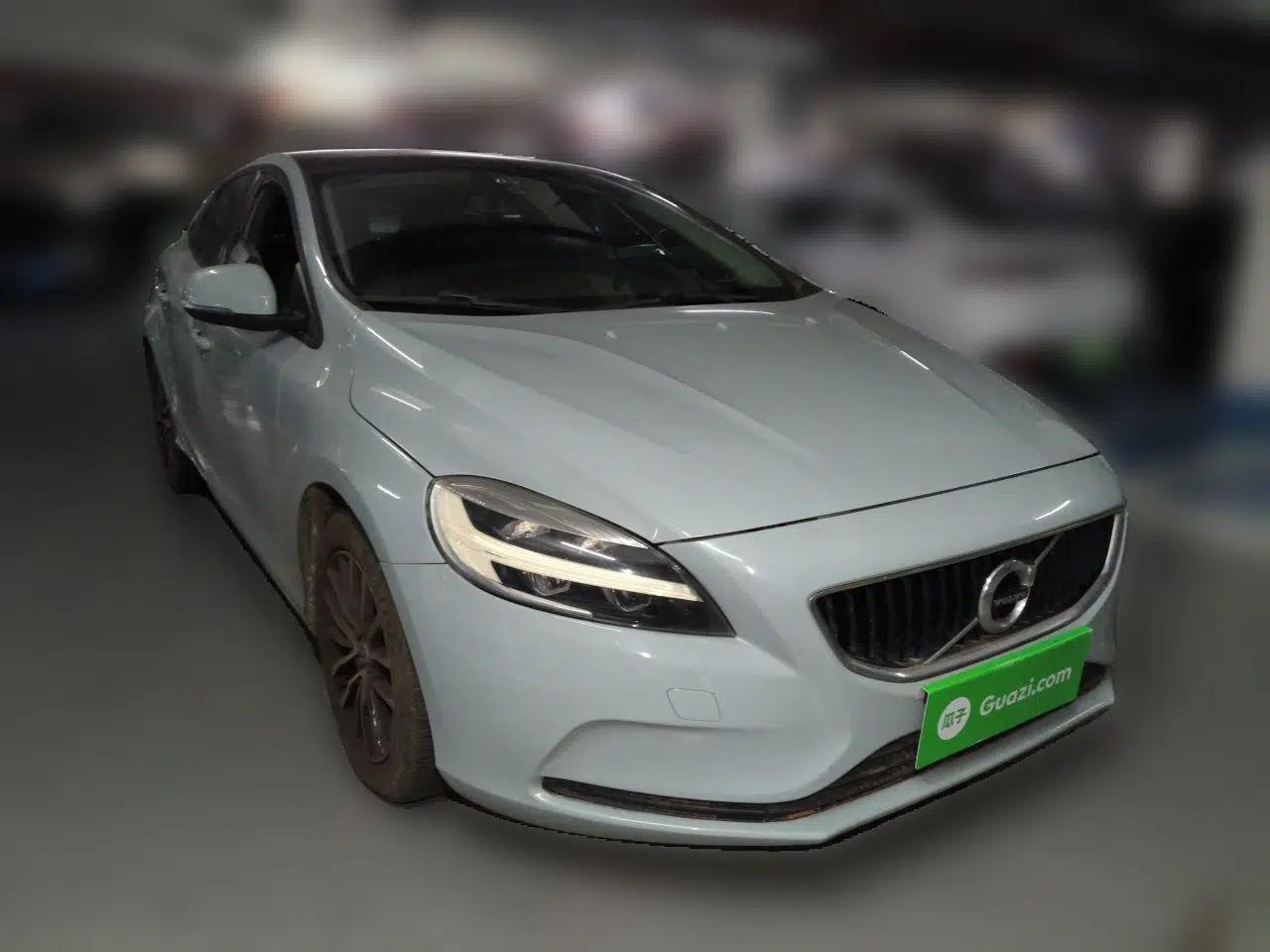 Volvo V40 2017 T3 Zhiyi Edition — миниатюра 3