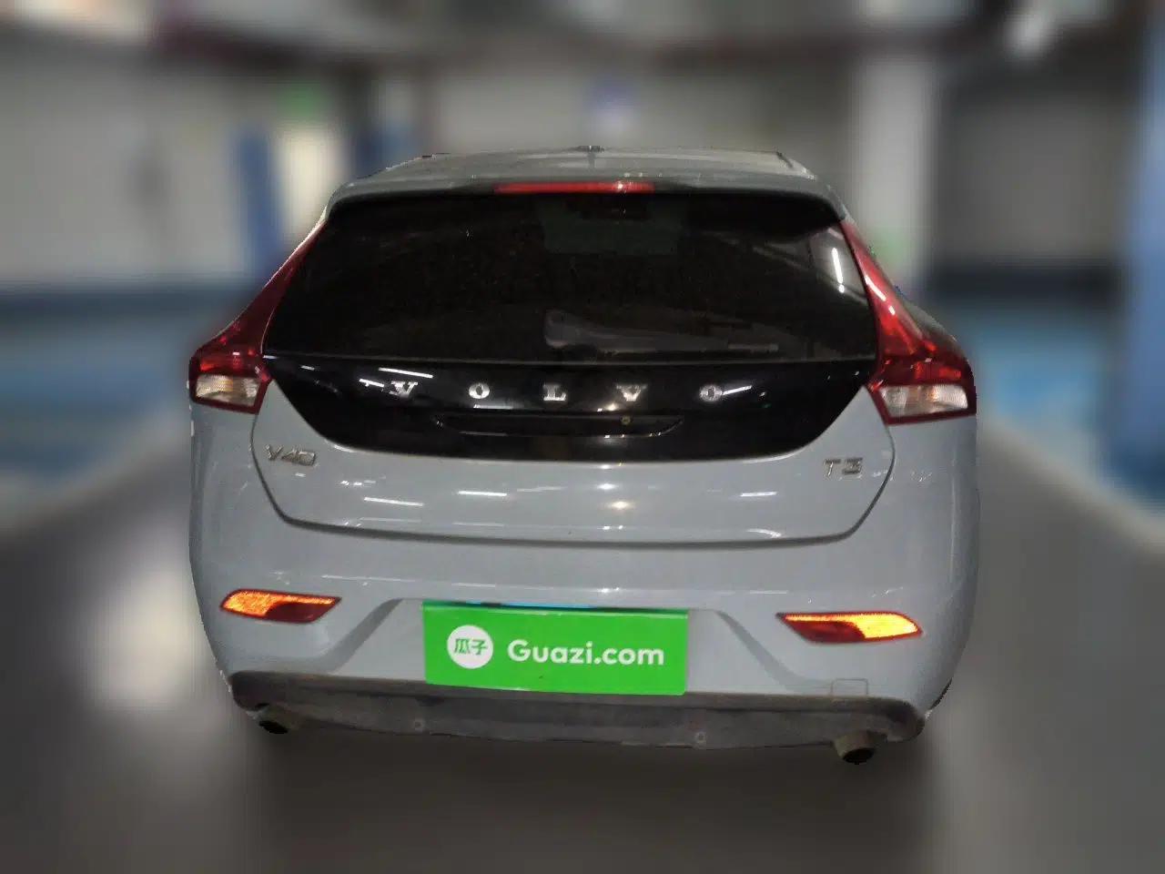 Volvo V40 2017 T3 Zhiyi Edition — миниатюра 5