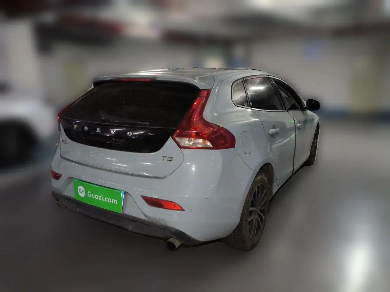 Volvo V40 2017 T3 Zhiyi Edition — миниатюра 6