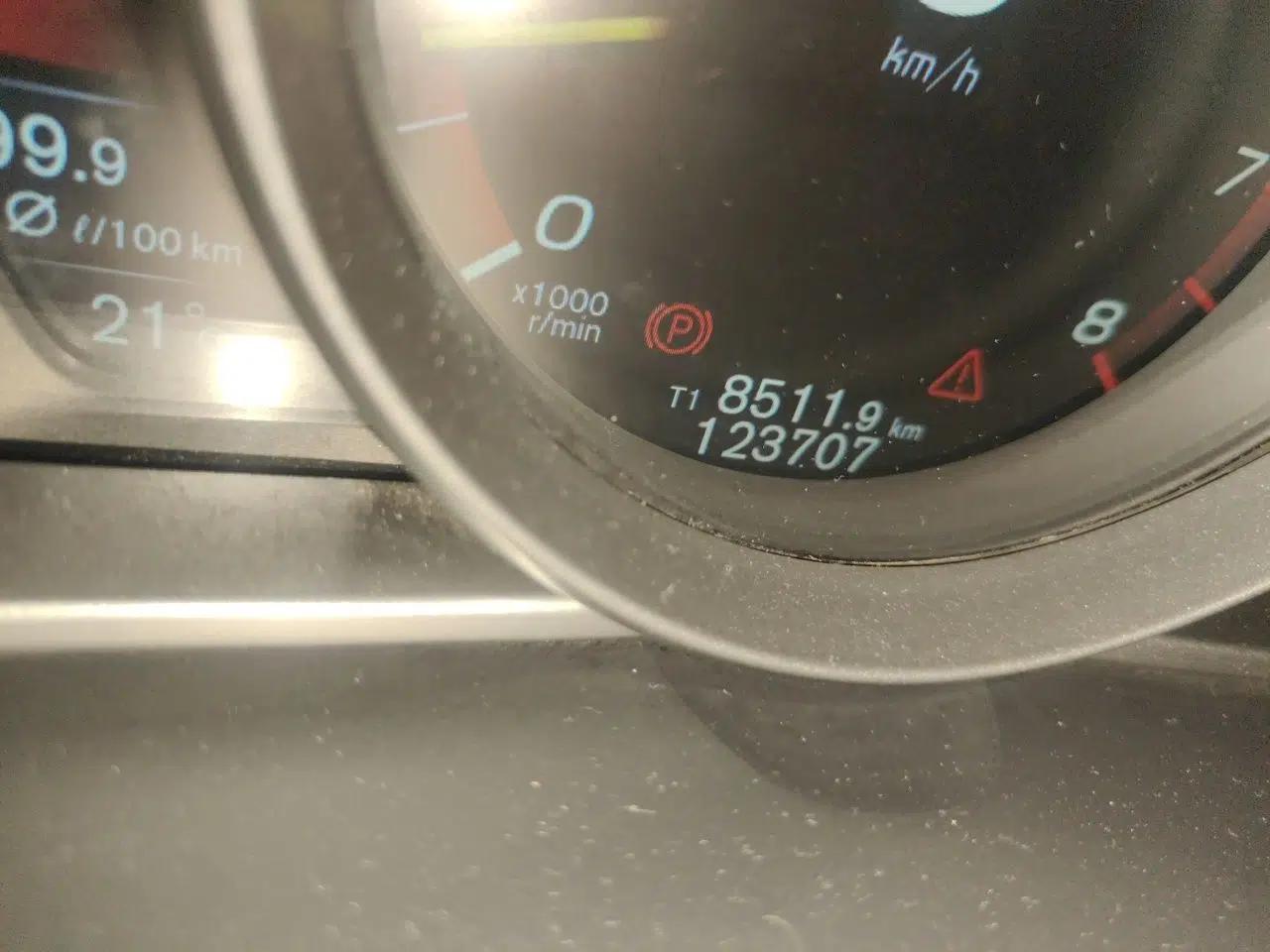 Volvo V40 2015 1.6T Zhiyi Edition — миниатюра 13